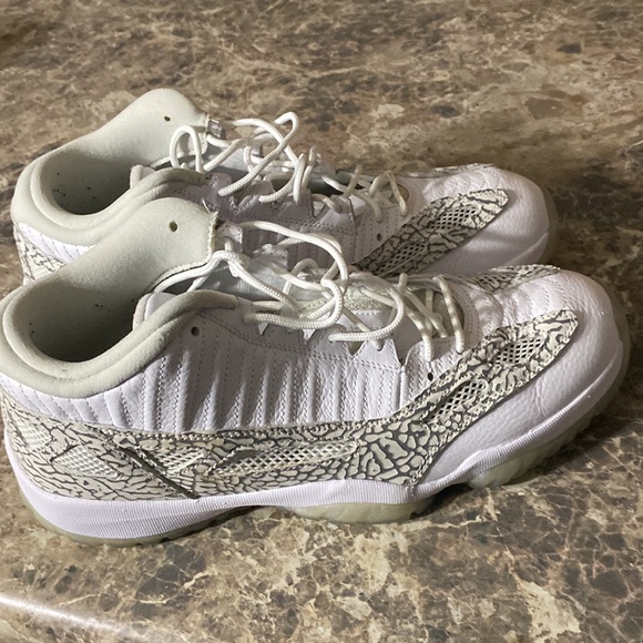 Jordan Retro 11 “cobalt” - Picture 3 of 3